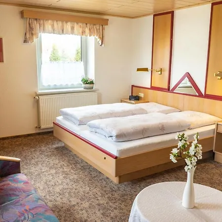 Gaeste- Und Appartementhaus Roswitha Huber Würding